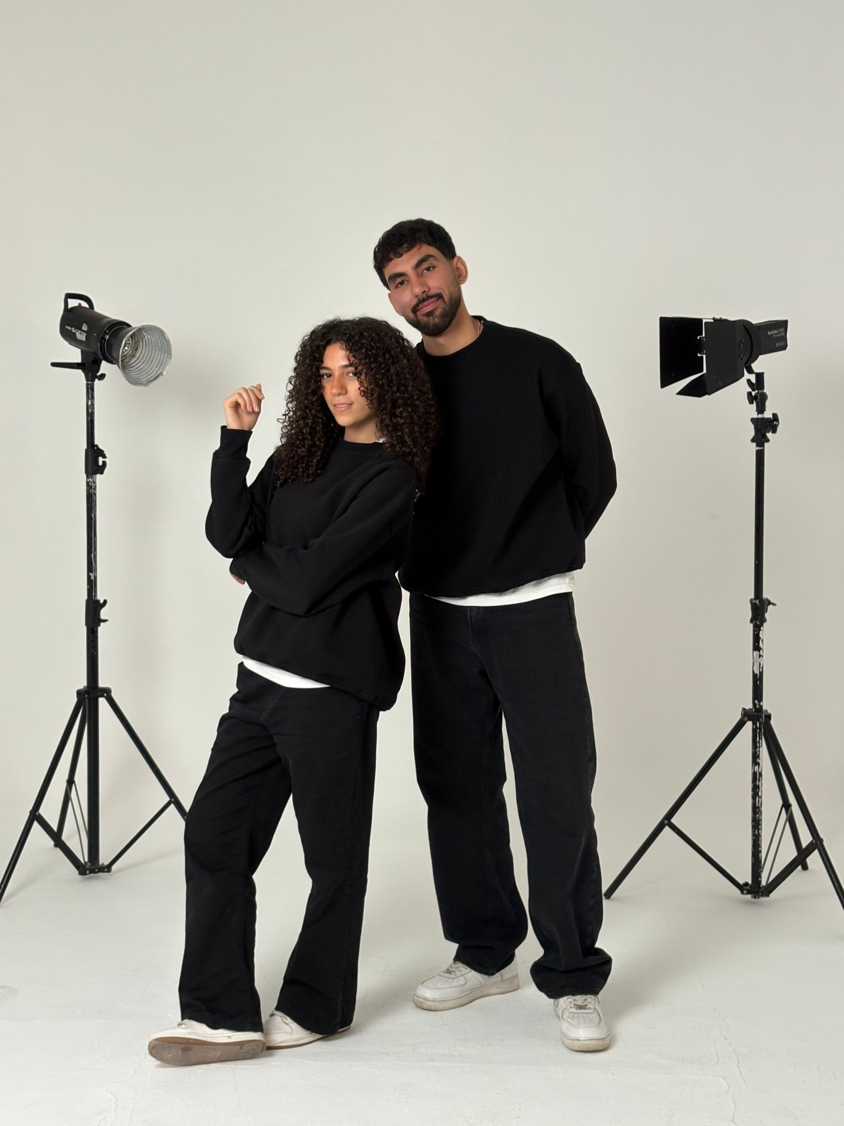 Essential Premium Crewneck - Black