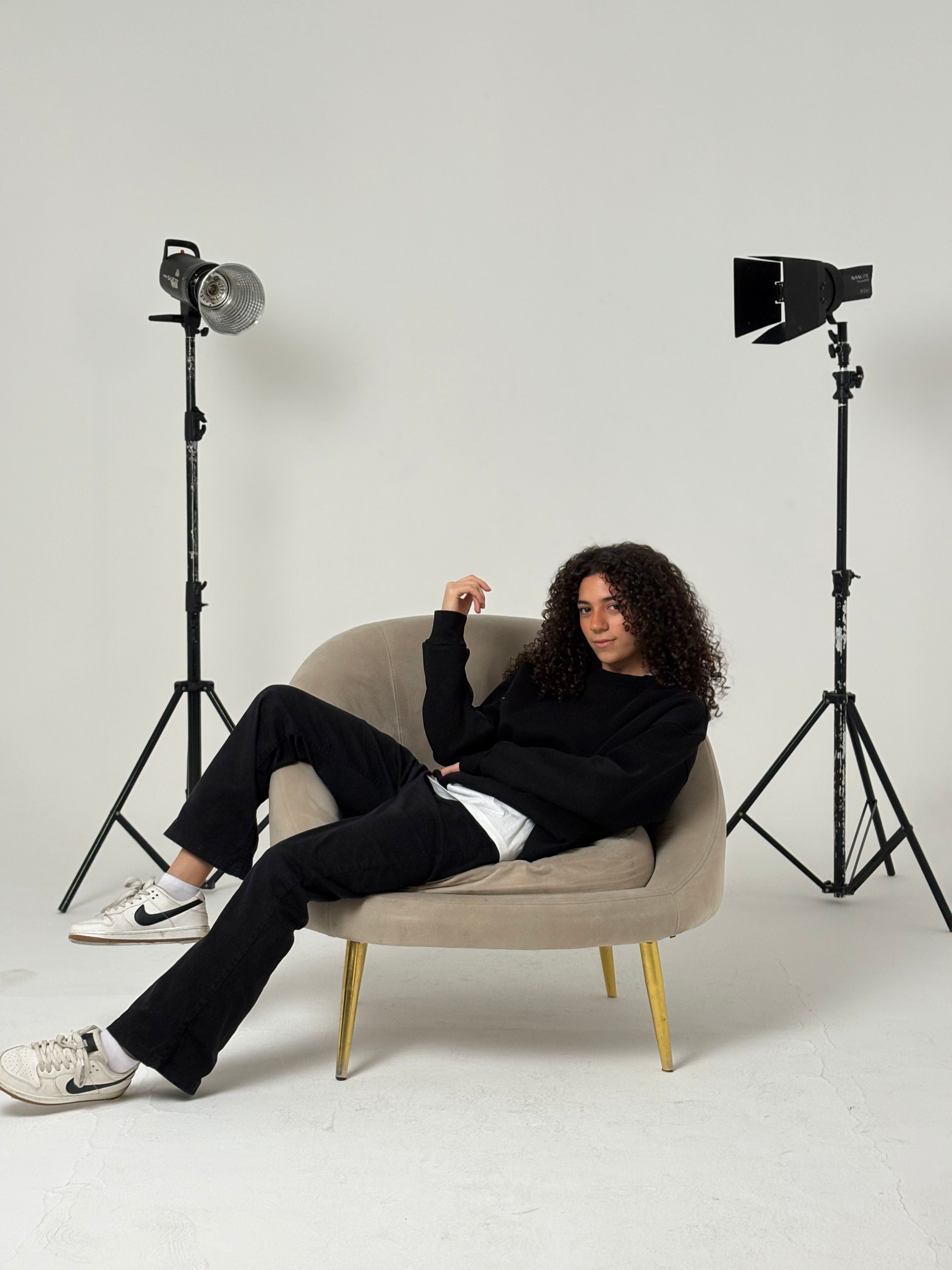 Essential Premium Crewneck - Black